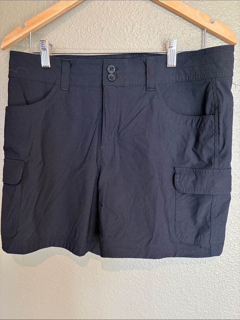 Eddie Bauer Women’s Black Cargo Shorts